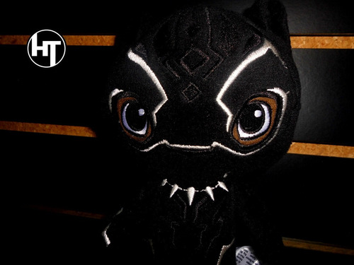 Imagen 4 de 7 de Marvel Comics, Black Panther, Peluche, Original, 9 Pulgadas