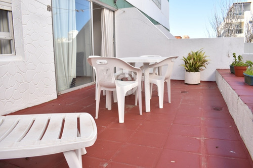 Frente A La Plaza De Los Artesanos Con Gran Terraza- Ref: 3518