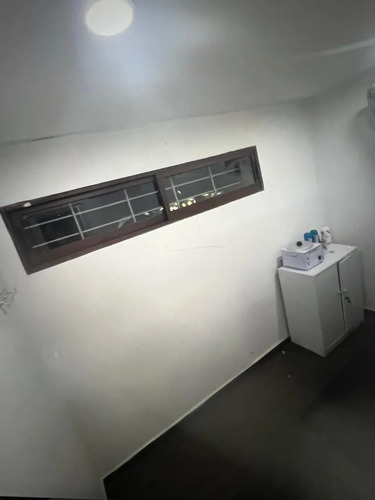 Local Comercial Con Strip Center De Alto Flujo
