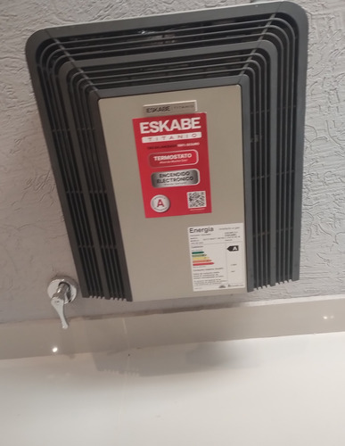 Calefactor A Gas Eskabe S21 Tb 3 Mf - Titanio C / Termostato Marfil (Usado)