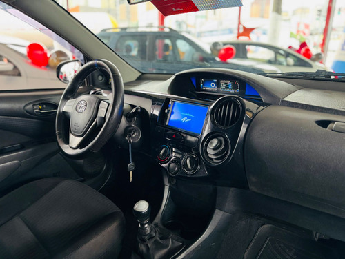 Toyota Etios Toyota Etios X 1.3 (Flex)