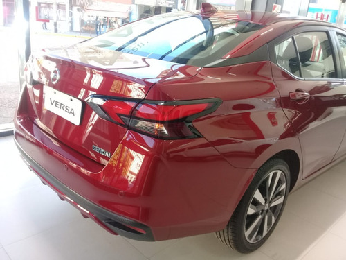 Imagen 14 de 15 de Nissan Versa 1.6 Exclusive At