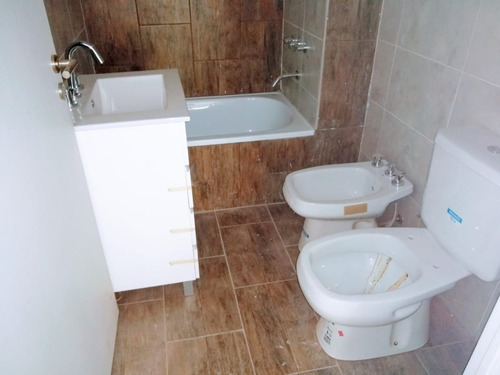 Imagen 5 de 9 de Departamento En Venta En Floresta