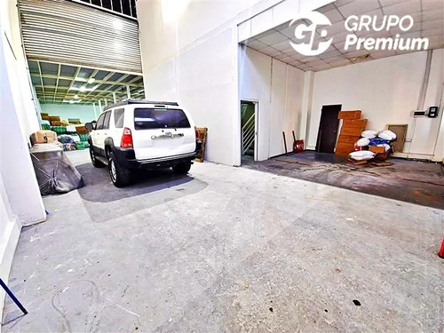 Bodega Amplia Lista Para Logística Y Distribución, Santiago