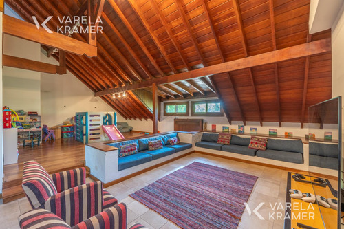Casa En Venta En Martínez