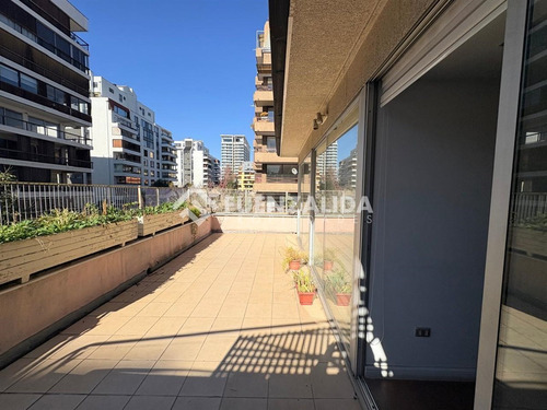 Luminosa Oficina En Venta A Pasos De Metro Escuela Militar