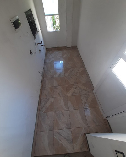 Colocador Porcelanatos-ceramicas Bordó