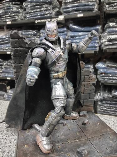 Dc Multiverse Batman Armored, Personalizado Rústico!! (Usado)
