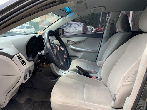 Imagen 6 de 15 de Toyota Corolla Xei 1.8 At 4p 2011 - Chocado -