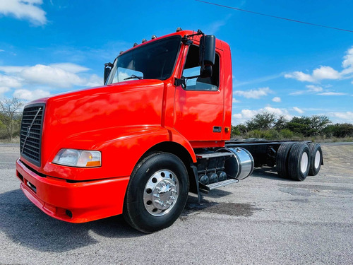 Imagen 15 de 17 de Camion Torton Volvo Vn
