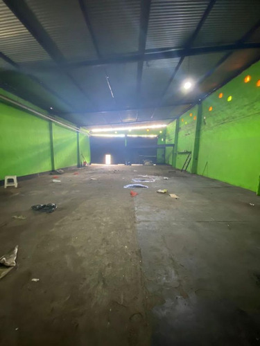 Galpón En Venta De 300m2 Ubicado En Moreno