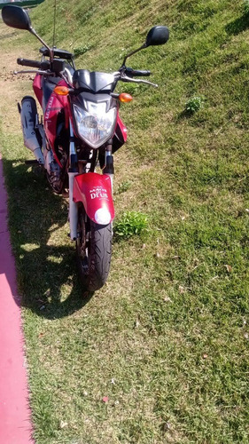 Imagem 3 de 5 de Yamara Fazer 250