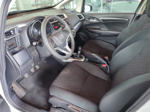Imagen 8 de 15 de Honda Fit Fun 2017 Tm