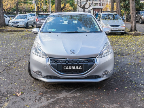 Peugeot 208 1.4 Active Hdi Diesel 68hp Mt 5p 2014.