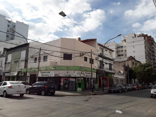 Imagen 1 de 14 de Departamento Tipo Casa En Venta En Lanus Este