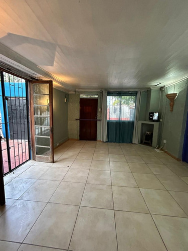 Recoleta / C. J. Maria Caro, Arriendo Casa Amplia, Depto Ind