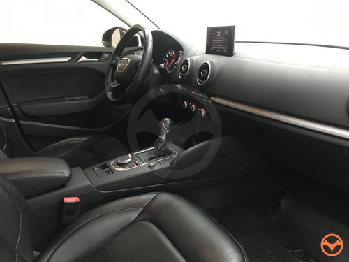 Imagem 10 de 15 de Audi A3 1.4 Tfsi Sedan Ambiente 16v Flex 4p Tiptronic