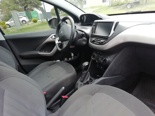 Peugeot 208 1.6 Allure Touchscreen 2016
