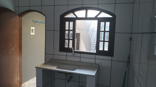 Vende-se Casa Em Suzano Com 4 Casas De 2 Cômodos Investimento Com Renda