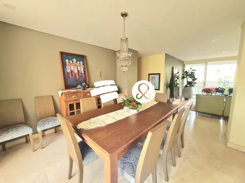Apartamento Muy Amplio Y Con La Mejor Ubicación En La Milla De Oro De El Poblado