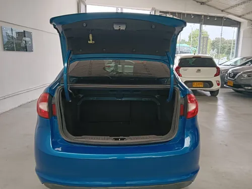 Ford Fiesta 1.6 Sportback Mecánica