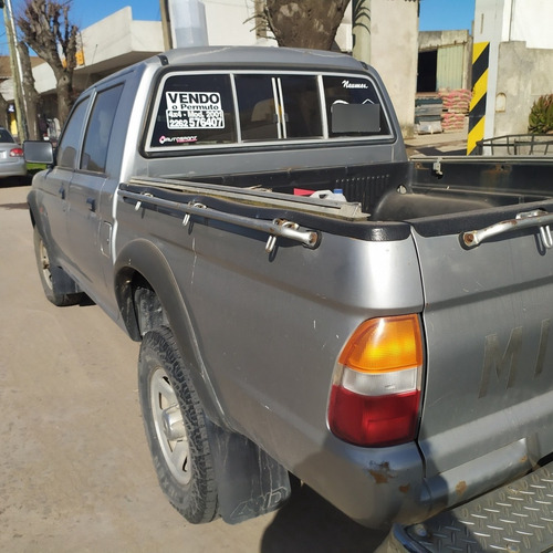 Imagen 18 de 18 de Mitsubishi L200 2001 2.5 Gl D/cab 4x2 Aa