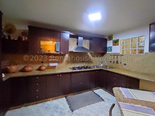 Imagen 12 de 30 de Townhouse En Venta El Castaño, Conjunto Cerrado. Maracay 23-18675 Hc