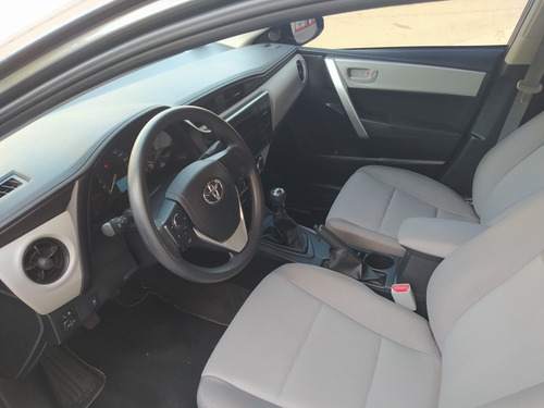 Imagen 7 de 11 de Toyota Corolla 2019 1.8 Xli Mt 140cv