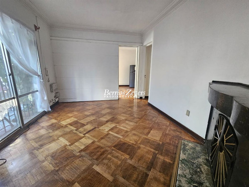 Casa En Venta 5 Dormitorios, Estar, Cercana A Metro En Ñuñoa