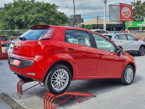 Imagem 4 de 9 de Fiat Punto Essence 1.6 16v