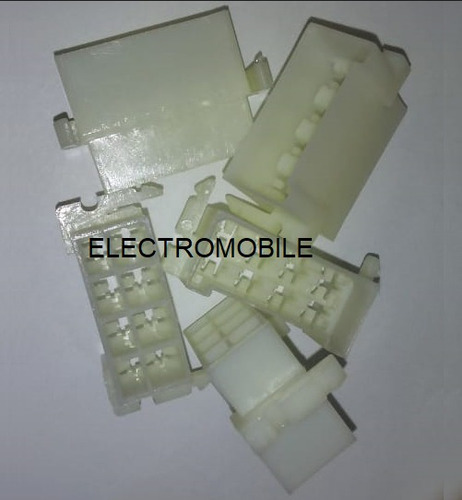 Imagen 1 de 3 de Ficha Conector Hembra 8 Vías Bolsa Por 12 Unidades