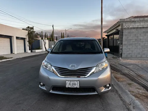 Toyota Sienna 3.5 Xle V6 At