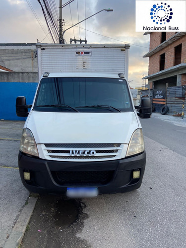 Iveco Baú Com Plataforma 55c17