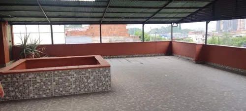 Casa Itagui Grande Terraza Con Techo Excelente Sector