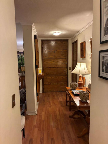 Vendo Departamento Excelente Ubicación En Las Condes.