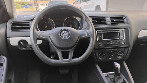 Volkswagen Jetta 2.5 Trendline L5 B A At