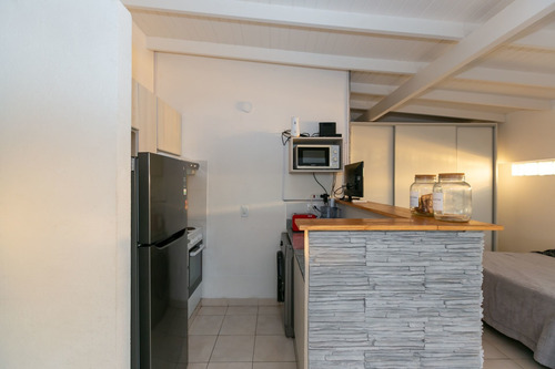 Imagen 7 de 30 de Departamento En Venta Caseros Centro! Permuta