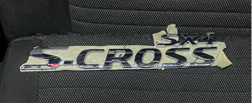 Emblema De Cajuela Letras Suzuki S-cross Sx4 Original Detall