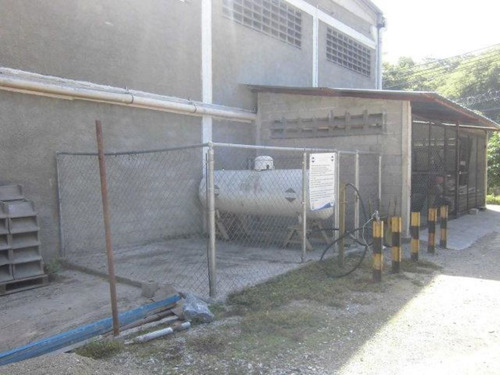 Almacenes Industriales En Venta En Guatire. Km