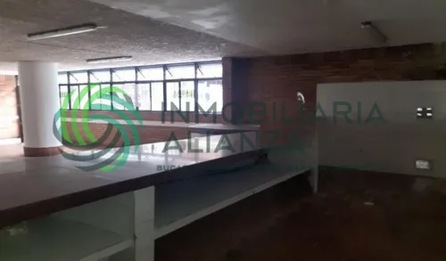 Local En Arriendo En Centro. Cod A676