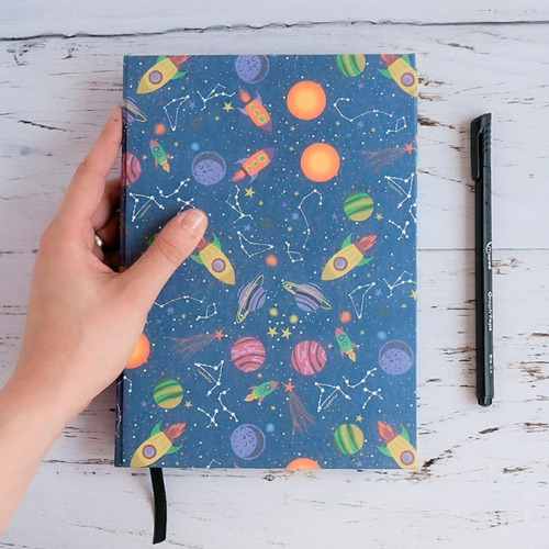 Imagen 1 de 5 de Cuaderno Hecho A Mano Planetas 80 Hojas Lisas