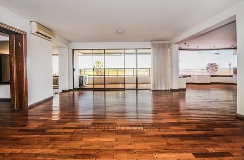 Imagen 5 de 30 de Apartamento En Alquiler Rambla De Punta Carretas: 4 Dormitorios + Serv Y 2gge