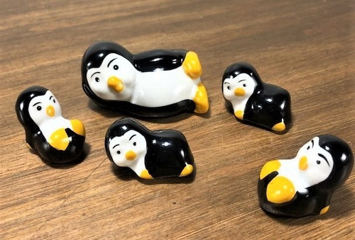 Kit Mini Família Pinguins 5 Peças Pintado A Mão