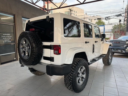Jeep Wrangler 3.8 V6 Unlimited Sahara JK 4x4 At