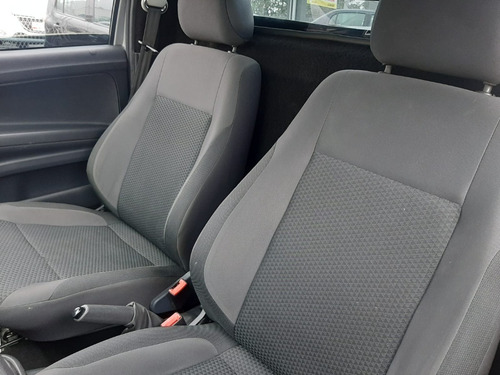 Imagem 6 de 21 de Volks Saveiro Robust Cab Simples 1.6 Msi