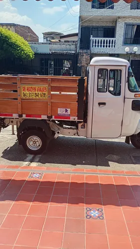 Motocarro Bajaj Maxima Estacas