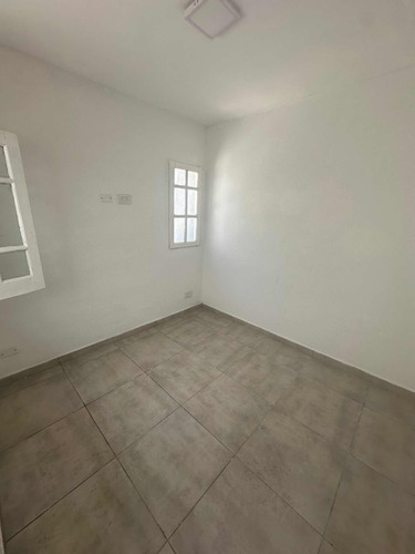 4 Ambientes Tipo Casa Sin Expensas, Refaccionado A Nuevo!!