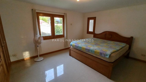 Muy Linda Casa En Lugano- Ref: 2315