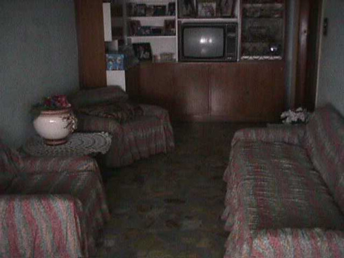 Casa Con Galpon En Caseros De 5 Ambientes F: 3539