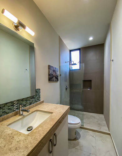 Departamento De 1 Recámara En Hauz Apartments, Montecristo
